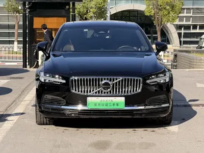 Volvo S90 PHEV 2024, 8000 км, за 281800 CNY