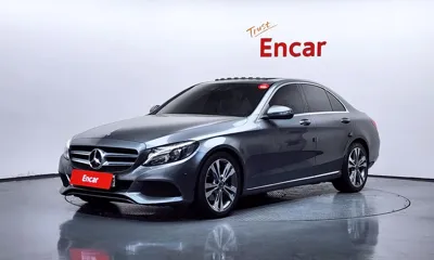 Mercedes-Benz C-Class · 2018 год