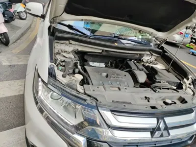 Mitsubishi Outlander 2018, 152900 км, за 42900 CNY - фото 21