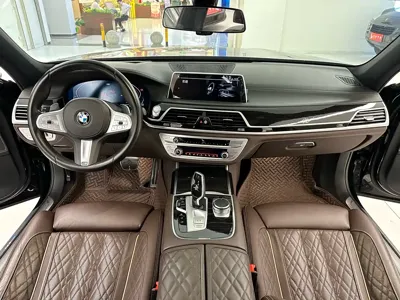 BMW 7 Series 2020, 50000 км, за 399799 CNY - фото 23