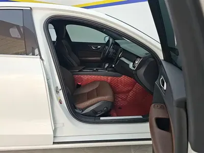 Volvo S60 2020, 88600 км, за 98600 CNY - фото 8