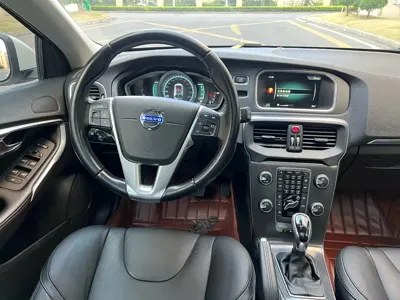 Volvo V40 2014, 120000 км, за 28800 CNY - фото 7