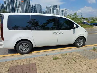 Hyundai Staria 2025, 10340 км, за 25500000 KRW