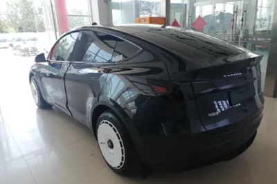 Tesla Model Y 2024, 57699 км, за 229625.72 CNY