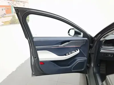 Lincoln Z 2022, 36400 км, за 109800 CNY - фото 8