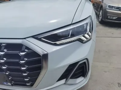 Audi Q3 2022, 29500 км, за 157600 CNY - фото 24