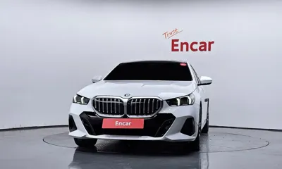 BMW 5-Series 2025, 12143 км, за 83900000 KRW