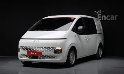 Hyundai Staria · 2022 год