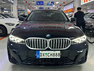 BMW 3 Series 2023, 21000 км, за 239800 CNY