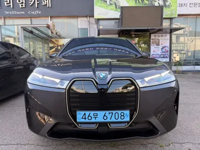 BMW iX · 2024 год