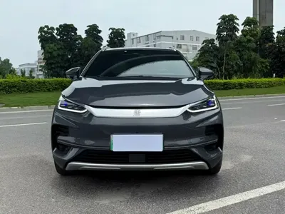 BYD Tang New Energy 2023, 60000 км, за 139800 CNY