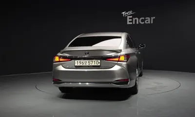Lexus ES 2021, 73729 км, за 35900000 KRW
