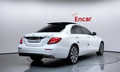 Mercedes-Benz E-Class 2018, 64222 км, за 25900000 KRW