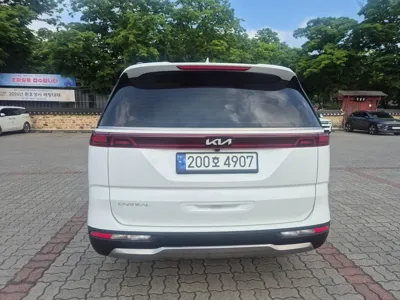 Kia Canival 2023, 58000 км, за 9660000 KRW