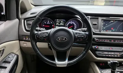 Kia Canival 2016, 144784 км, за 9900000 KRW - фото 13