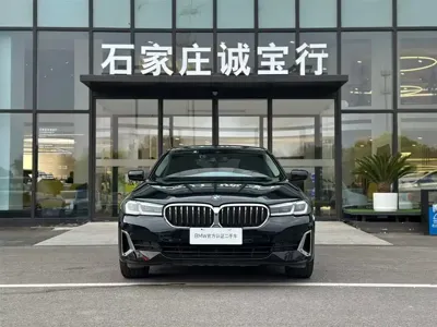 BMW 5 Series 2021, 70000 км, за 215799 CNY