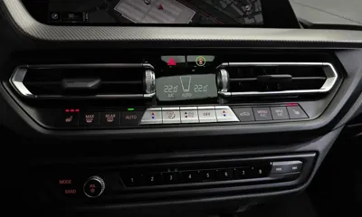 BMW 2-Series 2023, 26775 км, за 26500000 KRW - фото 29