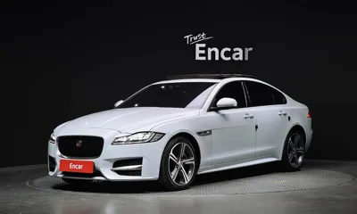 Jaguar XF · 2017 год