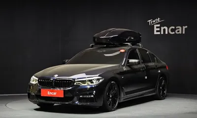 BMW 5-Series · 2017 год