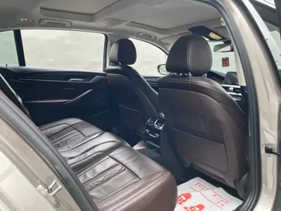 BMW 5 Series 2017, 91000 км, за 114900 CNY - фото 9