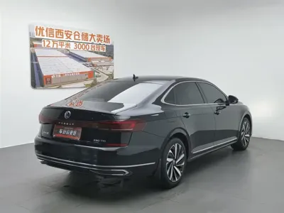 Volkswagen Passat 2023, 25000 км, за 103800 CNY