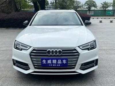 Audi A4L 2018, 90000 км, за 98800 CNY