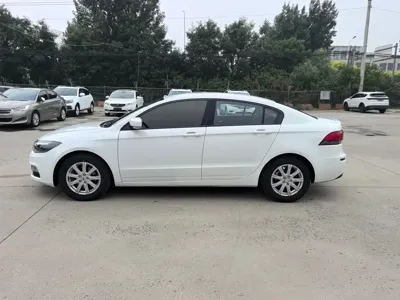 Qoros Qoros 3 2019, 70000 км, за 18800 CNY