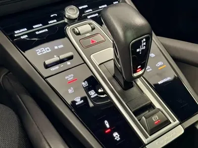 Porsche Cayenne Hybrid 2022, 65000 км, за 380000 CNY - фото 13