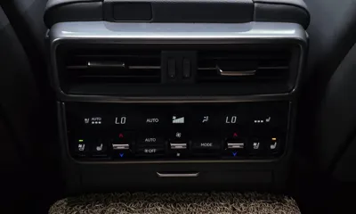 Lexus LX 2025, 4024 км, за 214900000 KRW - фото 30