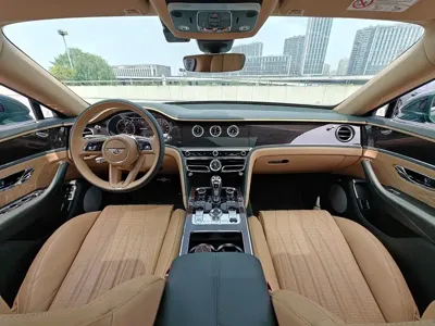 Bentley Flying Spur PHEV 2022, 17000 км, за 1750000 CNY - фото 7
