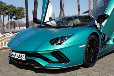 Lamborghini Aventador 2021, 4260 км, за 670000000 KRW