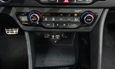 Kia Niro 2018, 140796 км, за 13900000 KRW - фото 17