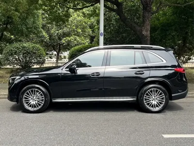 Mercedes-Benz GLC 2024, 16000 км, за 288000 CNY