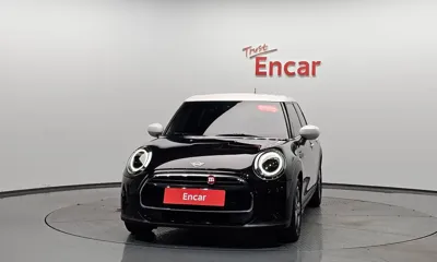MINI Cooper 2023, 32369 км, за 25900000 KRW