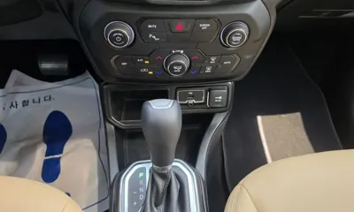 Jeep Renegade 2022, 17078 км, за 23500000 KRW - фото 17