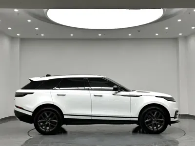 Land Rover Velar 2024, 30000 км, за 276000 CNY