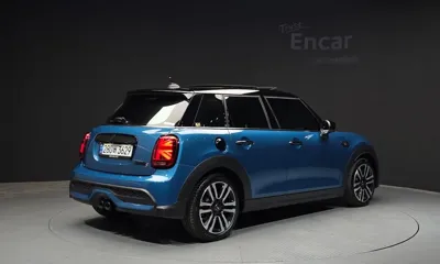 MINI Cooper 2024, 27618 км, за 27200000 KRW