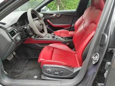 Audi S4 2019, 60000 км, за 145800 CNY