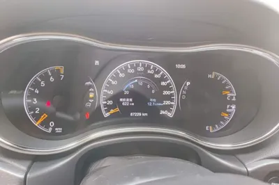 Jeep Grand Cherokee 2016, 87200 км, за 106031.13 CNY - фото 8
