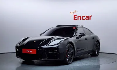 Porsche Panamera · 2025 год