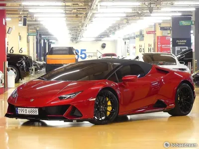 Lamborghini Huracan 2023, 9400 км, за 370000000 KRW