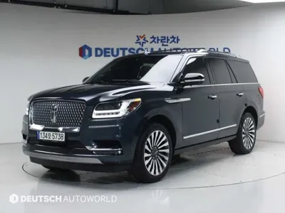 Lincoln Navigator · 2021 год