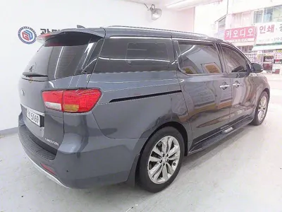 Kia Canival 2017, 182536 км, за 9500000 KRW