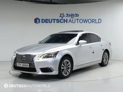 Lexus LS · 2013 год