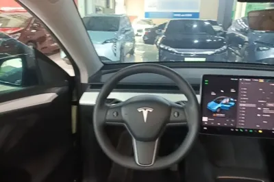 Tesla Model Y 2022, 96900 км, за 175741.1 CNY