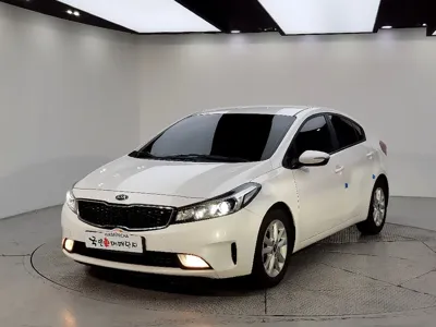 Kia K3 · 2016 год