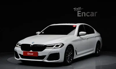 BMW 5-Series · 2023 год