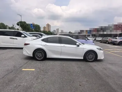 Toyota Camry 2025, 10000 км, за 116800 CNY