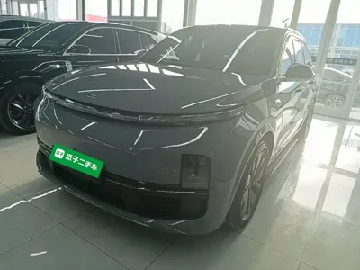 Li Auto Li L8 · 2025 год