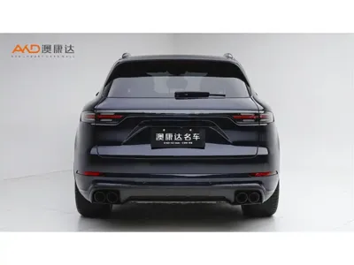 Porsche Cayenne 2023, 42000 км, за 588000 CNY